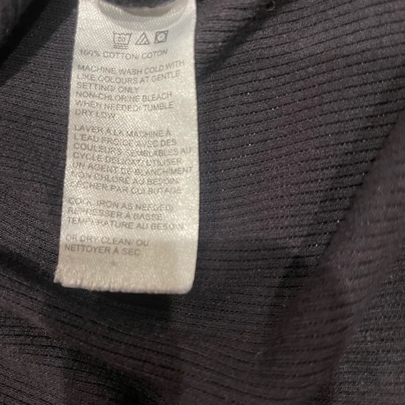 Saks Fifth Avenue 2-Piece Ribbed T-shirts - Size Large - Picture 4 of 5